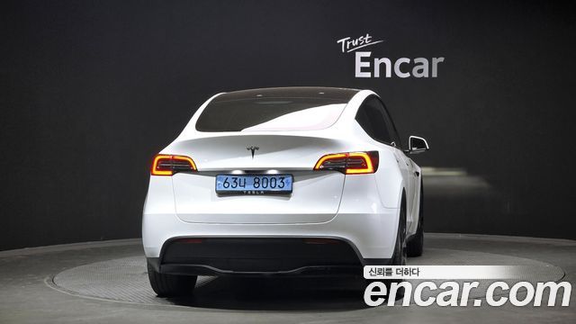 Tesla Model Y RWD - фото 3