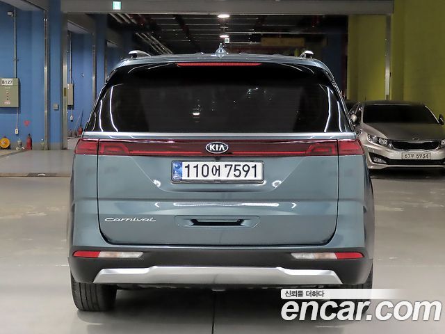 Kia Carnival 4-го поколения 9-Seater Signature - фото 2