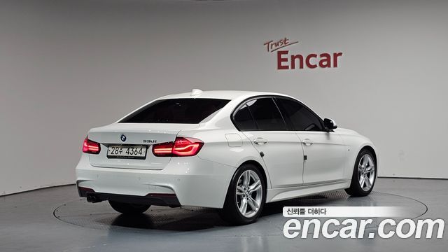 BMW 3-Series F30 330i M Sport Shadow - фото 0