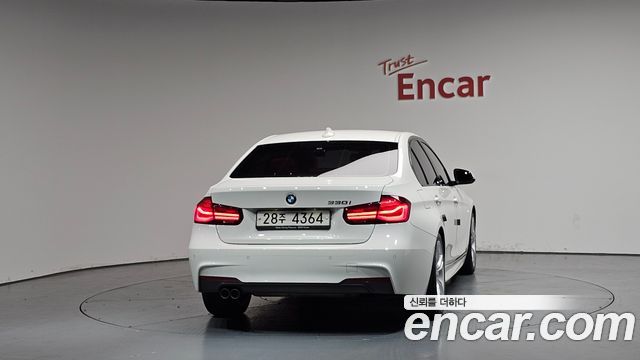 BMW 3-Series F30 330i M Sport Shadow - фото 2