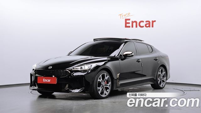 Kia Stinger 2.0 Turbo AWD Platinum - фото 0