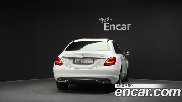 Mercedes-Benz C-Class W205 C220 d 4MATIC - фото 2