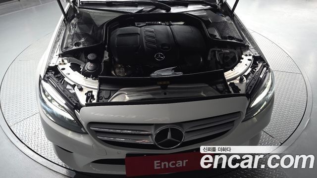 Mercedes-Benz C-Class W205 C220 d 4MATIC - фото 4