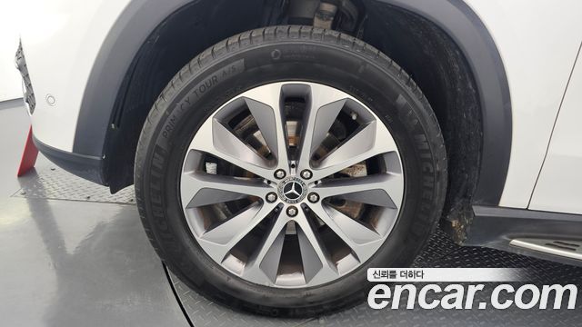 Mercedes-Benz GLE-Class W167 GLE300d 4MATIC - фото 3