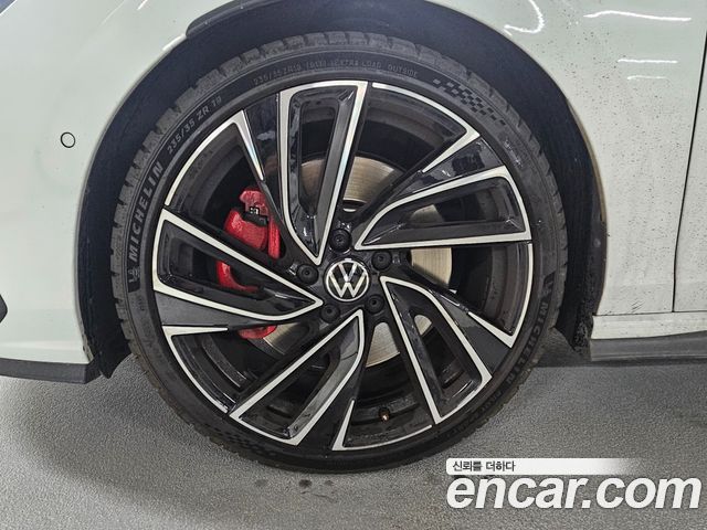 Volkswagen Golf 8-го поколения 2.0 GTI - фото 3