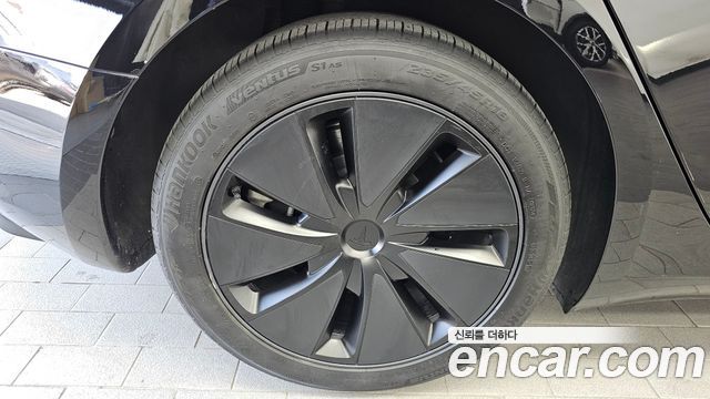 Tesla Model 3 Long Range AWD - фото 4