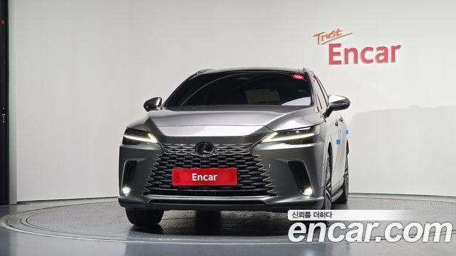 Lexus RX 5-го поколения Luxury - фото 2