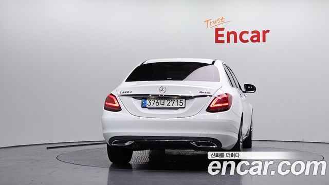 Mercedes-Benz C-Class W205 C220 d 4MATIC - фото 3