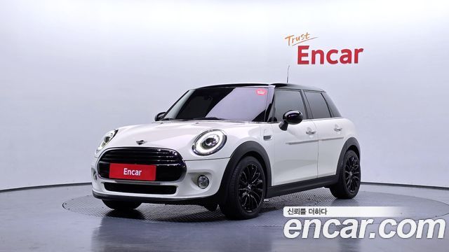 Mini Cooper 5Door Standard 3rd - фото 0