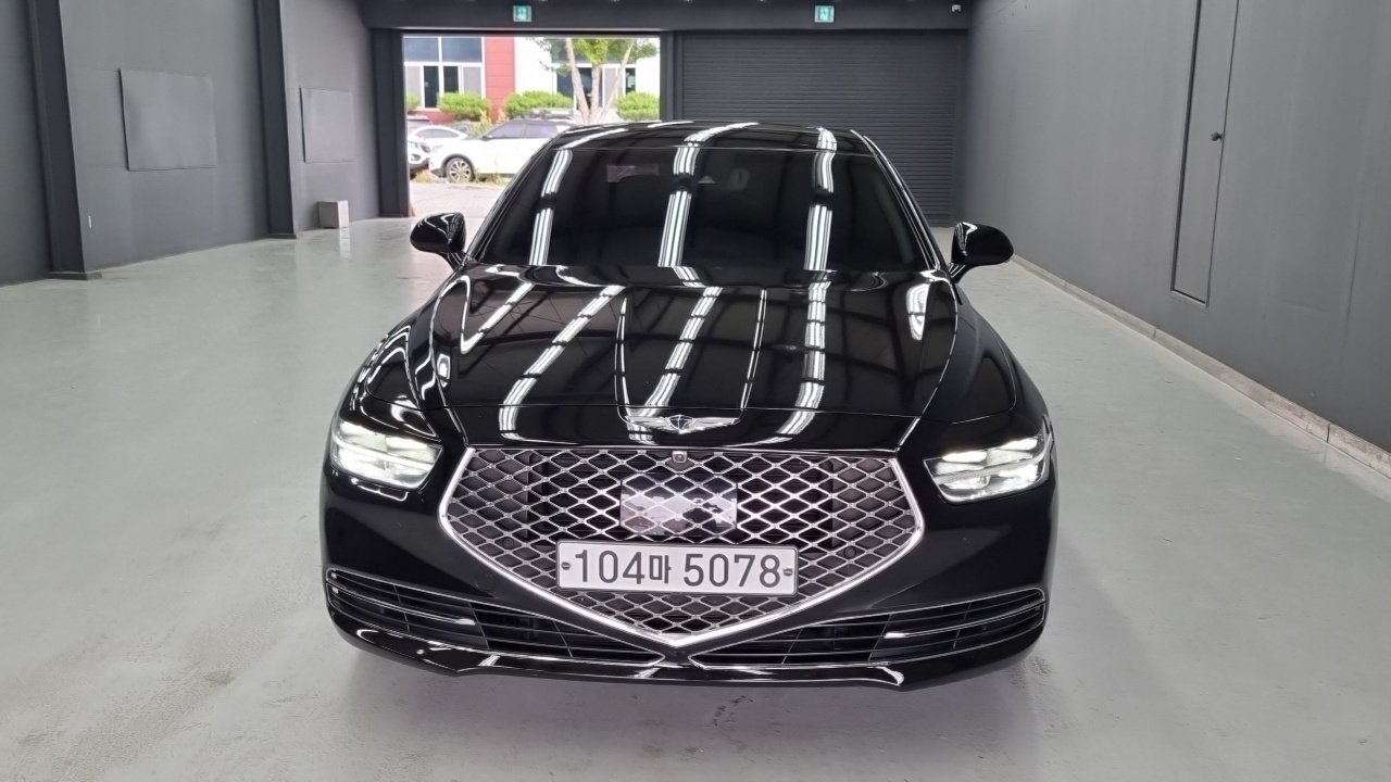 Genesis G90 3.8 AWD Premium Luxury - фото 2