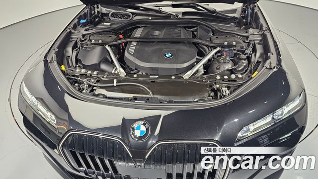 BMW 7-Series G70 740i xDrive M Sport Limited - фото 4