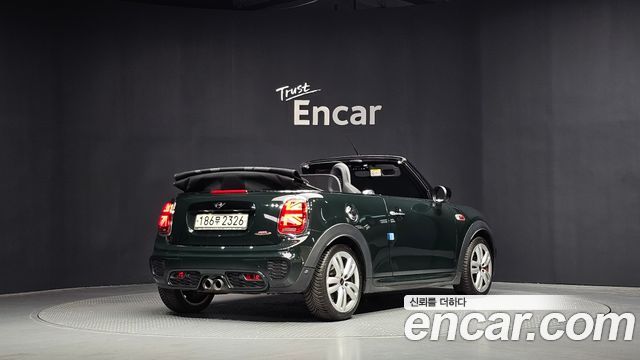 Mini Cooper Convertible JCW 3rd - фото 1