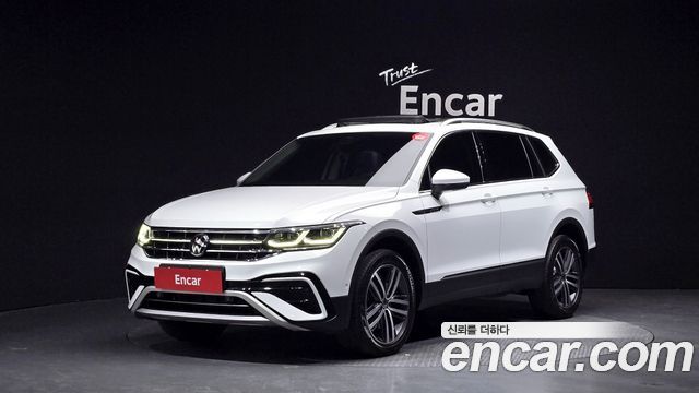 Volkswagen Tiguan 2.0 TSI Prestige - фото 0