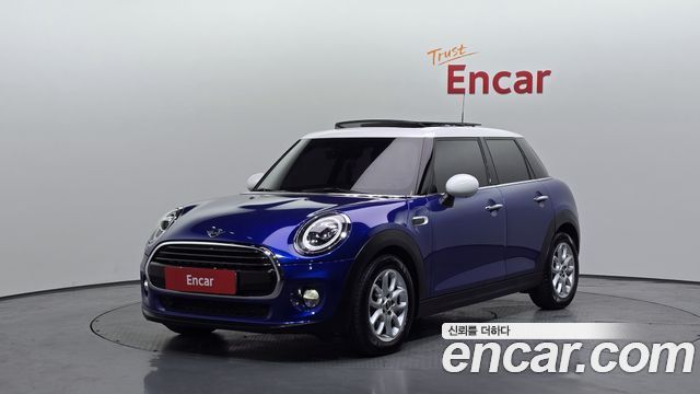Mini Cooper 5Door HIGH 3rd - фото 0