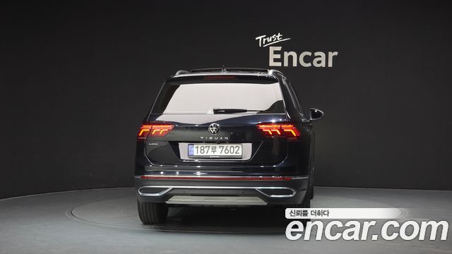 Volkswagen Tiguan 2.0 TSI Prestige - фото 3