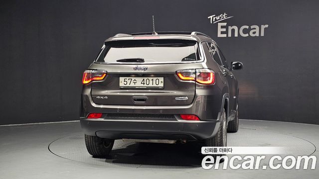 Jeep Compass 2-го поколения 2.4 Longitude AWD - фото 3