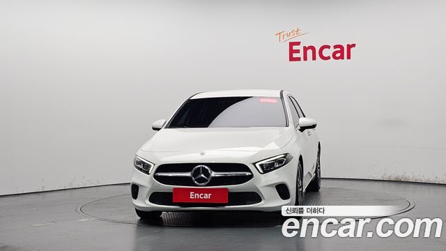 Mercedes-Benz A-Class W177 A220 Hatchback - фото 1