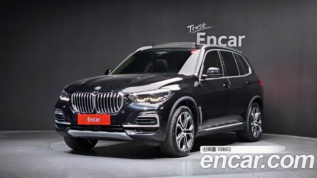 BMW X5 G05 xDrive 40i xLine - фото 0