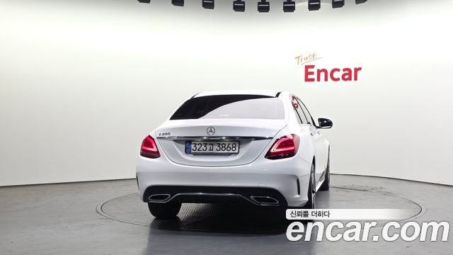 Mercedes-Benz C-Class W205 C200 AMG Line - фото 3