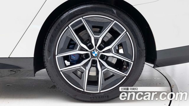 BMW 5-Series G60 520i M Sport - фото 4