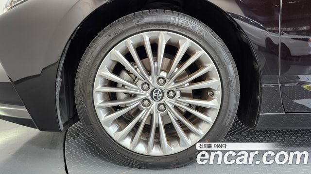 Toyota Avalon 5-го поколения 2.5 Hybrid - фото 4