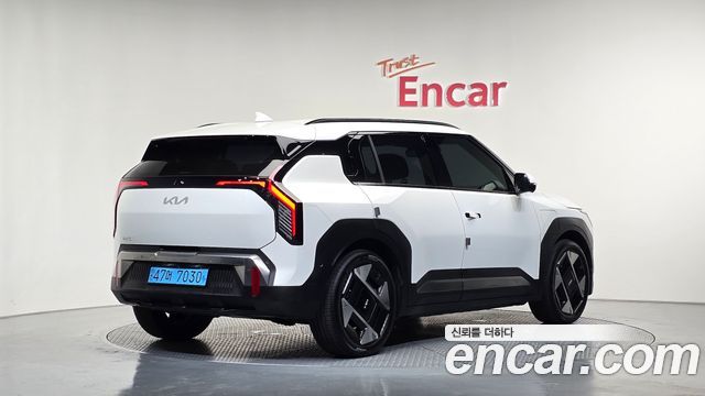 Kia EV3 Long Range 2WD Earth - фото 0