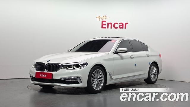 BMW 5-Series G30 520d Luxury Plus - фото 0