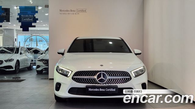 Mercedes-Benz A-Class W177 A220 Sedan - фото 2