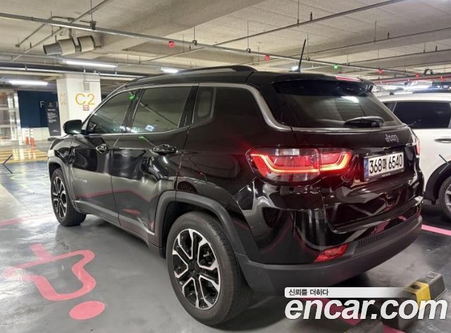 Jeep Compass 2-го поколения 2.4 limited 2WD - фото 3
