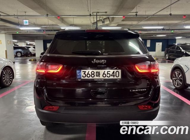 Jeep Compass 2-го поколения 2.4 limited 2WD - фото 4