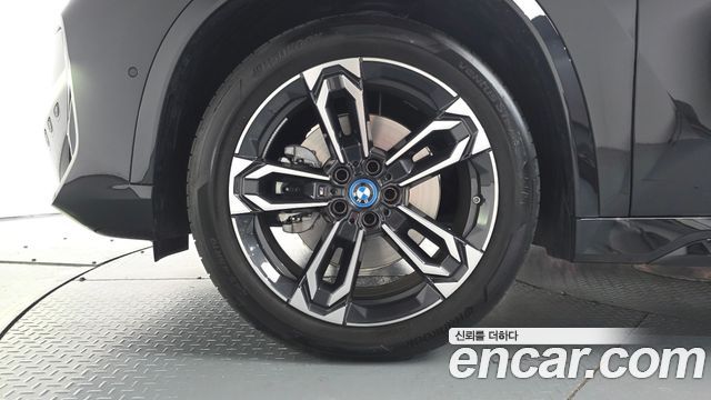 BMW iX1 U11 xDrive 30 M Sport - фото 3