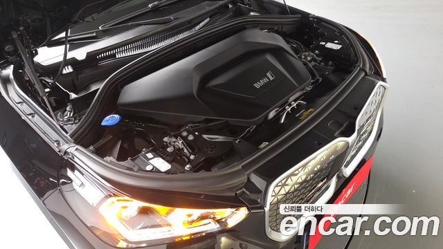BMW iX1 U11 xDrive 30 M Sport - фото 4