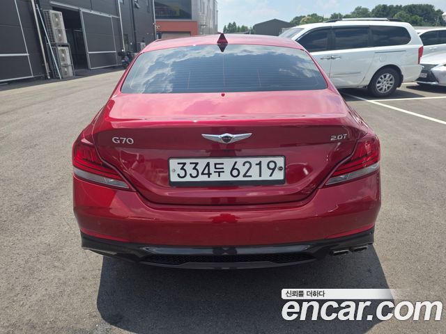 Genesis G70 2.0T Advanced - фото 3
