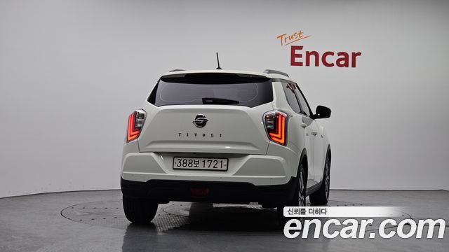 SsangYong Tivoli Gasoline 1.5 2WD V3 - фото 3