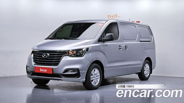 Hyundai Starex Новый Van 3-Seater Smart - фото 0