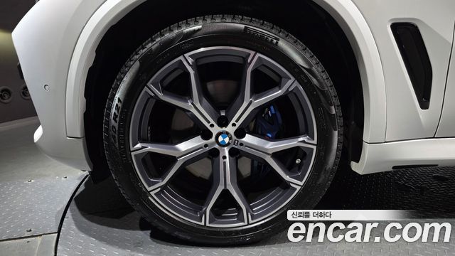 BMW X5 G05 xDrive 40i M Sport - фото 4