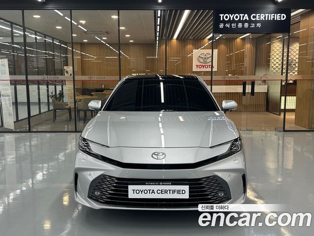 Toyota Camry XV80 2.5 XLE Premium Hybrid - фото 2