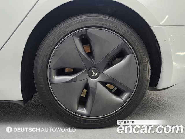 Tesla Model 3 Long Range AWD - фото 4