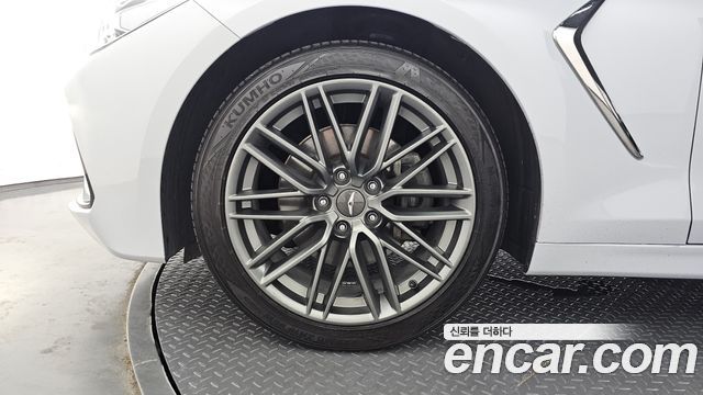 Genesis G70 2.0T Advanced - фото 4