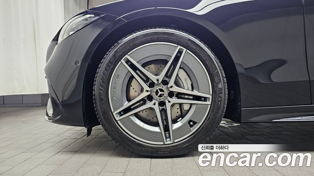 Mercedes-Benz C-Class W206 C200 AMG Line - фото 4