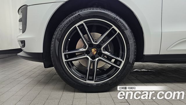 Porsche Macan 2.0 95B - фото 4