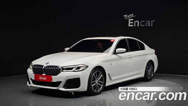 BMW 5-Series G30 520i M Sport - фото 0