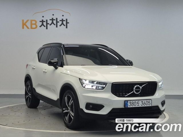 Volvo XC40 B4 R-Design - фото 3