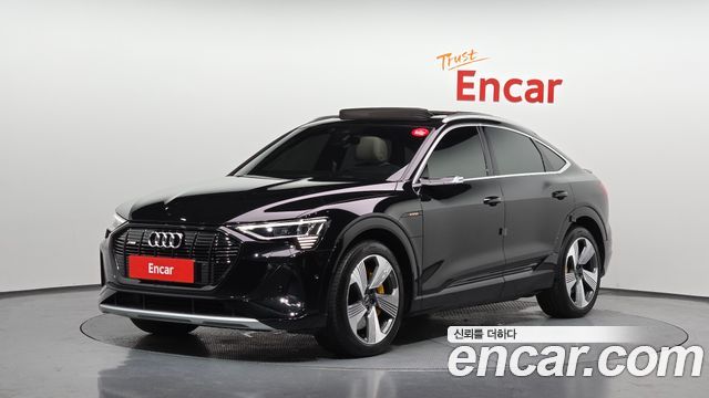 Audi e-tron 55 Quattro Sportback - фото 0