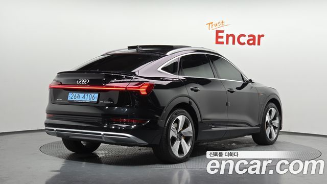 Audi e-tron 55 Quattro Sportback - фото 1