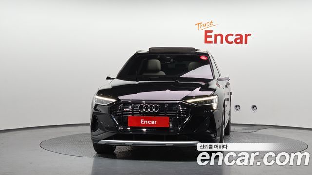 Audi e-tron 55 Quattro Sportback - фото 2