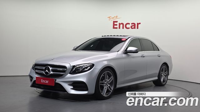 Mercedes-Benz E-Class W213 E300 AMG Line - фото 0