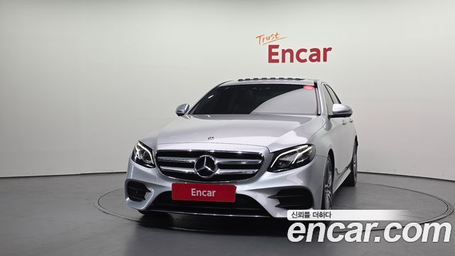 Mercedes-Benz E-Class W213 E300 AMG Line - фото 2