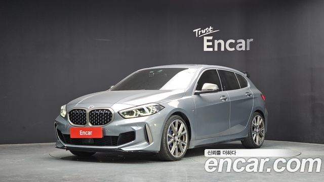 BMW 1-Series F40 M135i xDrive - фото 0