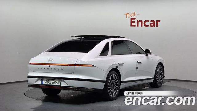 Hyundai Grandeur GN7, гибрид Calligraphy - фото 1